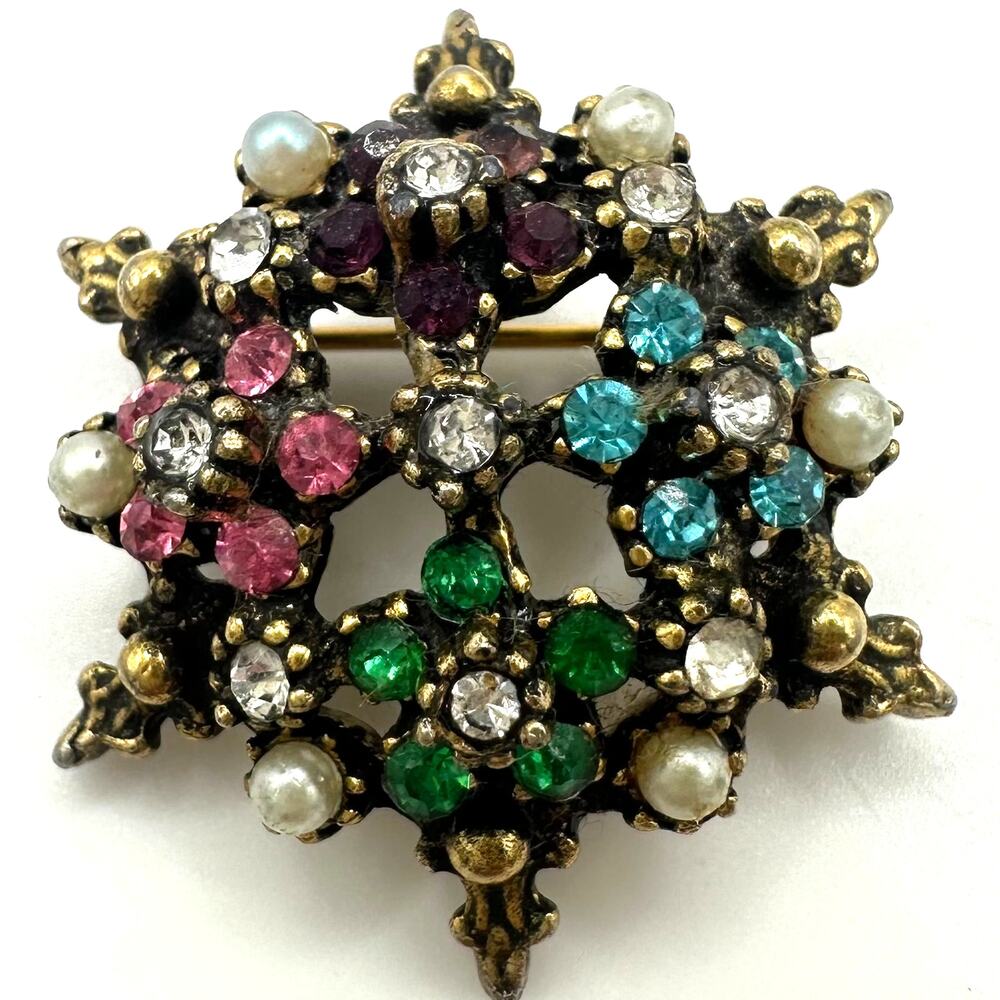 1940s vintage gold tone multicolor rhinestones faux pearls cluster dainty brooch